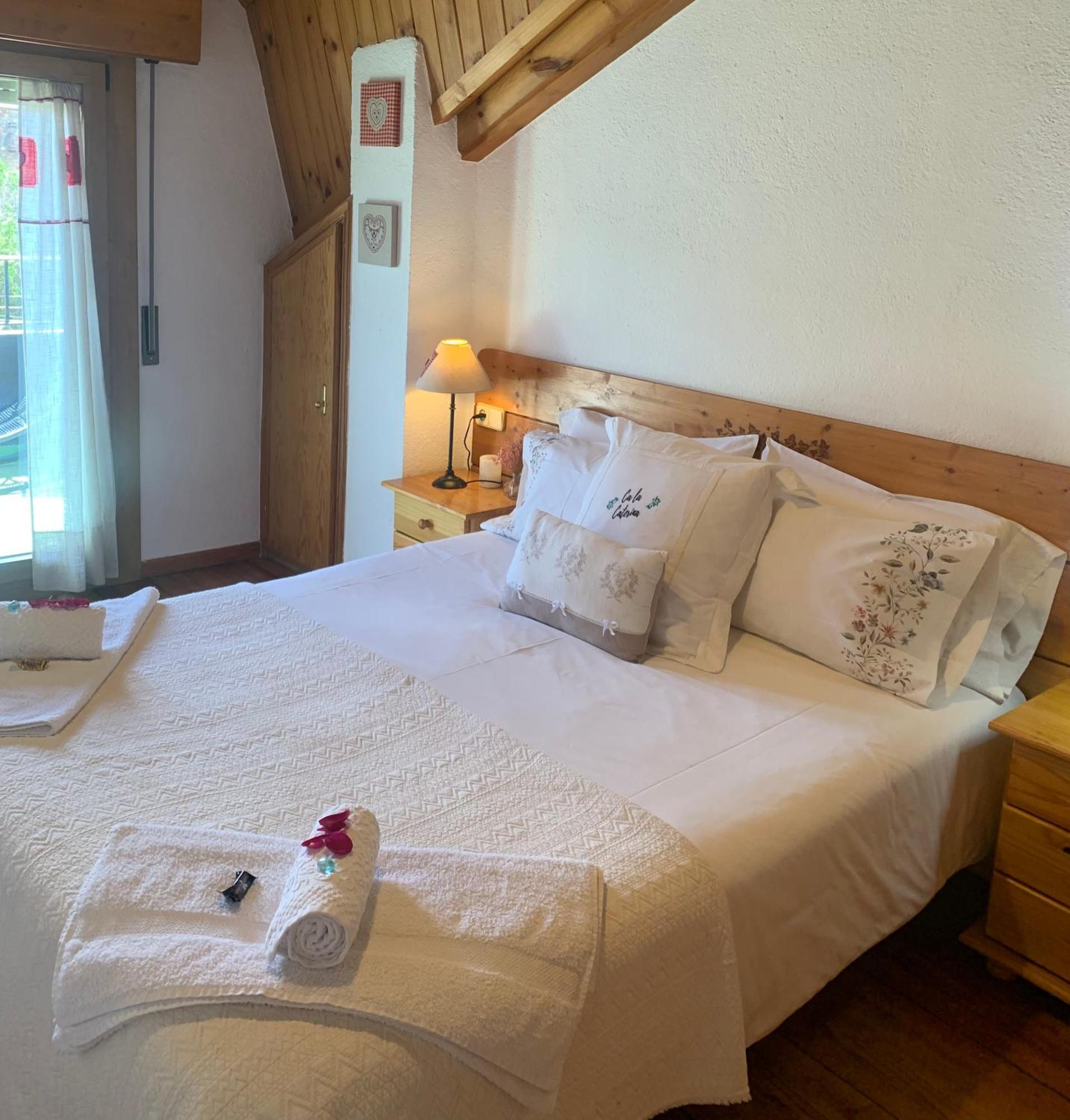 Atico Con Encanto En Bellver De Cerdanya Lägenhet Exteriör bild