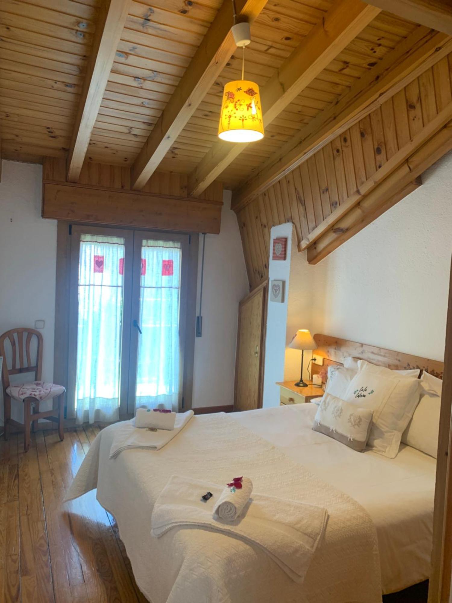 Atico Con Encanto En Bellver De Cerdanya Lägenhet Exteriör bild